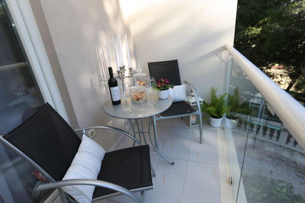 Apartments Lavica Beach Dumicic Podstrana Luaran gambar