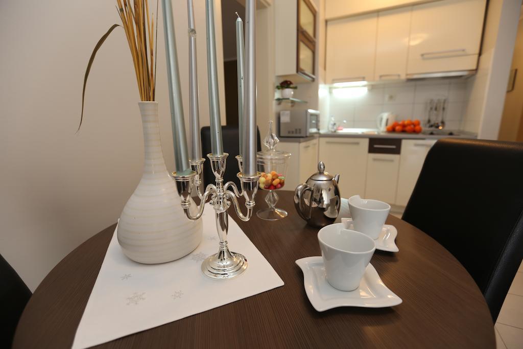 Apartments Lavica Beach Dumicic Podstrana Luaran gambar
