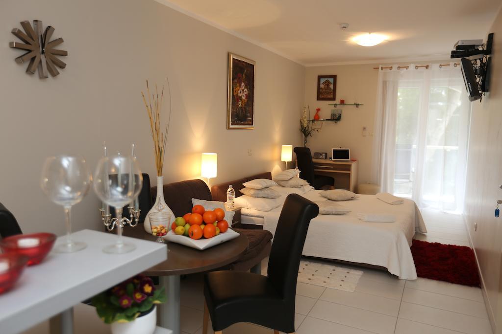 Apartments Lavica Beach Dumicic Podstrana Bilik gambar