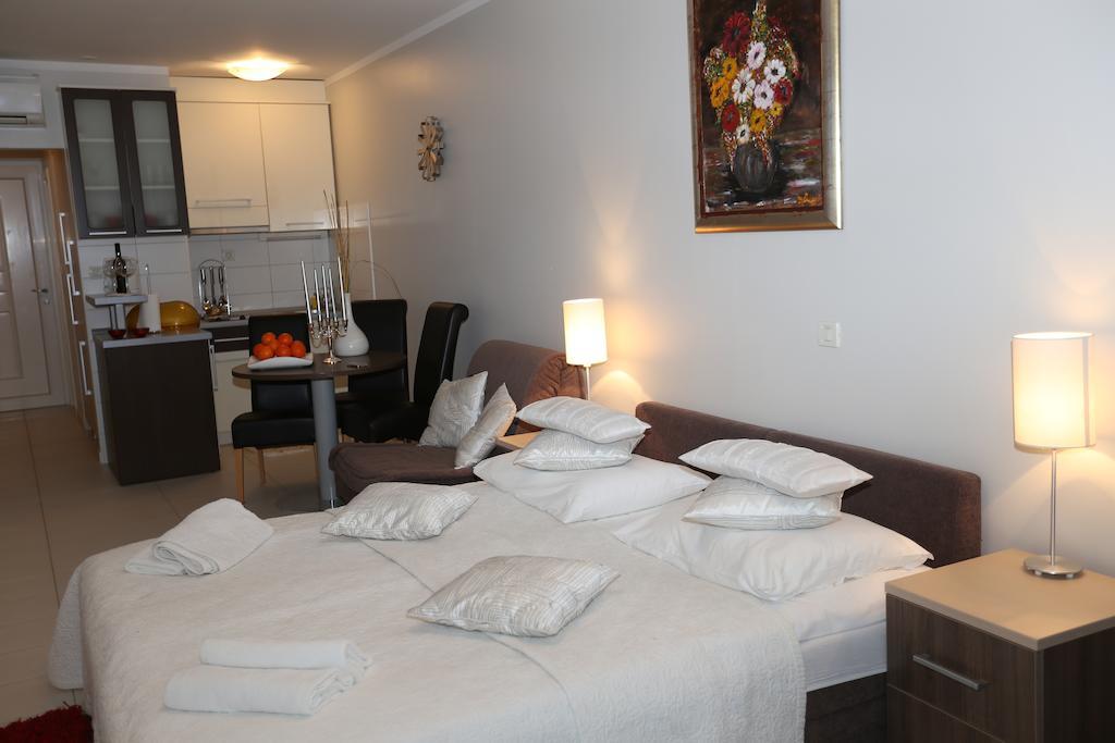 Apartments Lavica Beach Dumicic Podstrana Bilik gambar